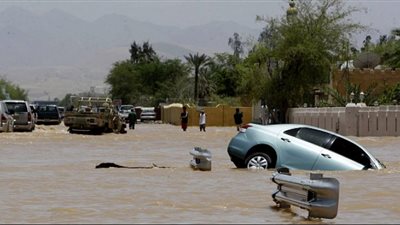 نزوح 6 آلاف أسرة من 6 محافظات يمنية جراء الأعاصير