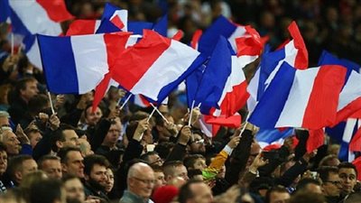 عزف السلام الوطني الفرنسي في البريميرليج