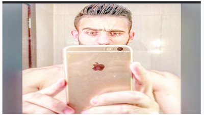 باسم مرسي.. الفتى المدلل يرفع راية العصيان في وجه الديكتاتور.. رفض العقوبات المالية التي فرضها رئيس الزمالك.. نشر صورة على مواقع التواصل أسوة بزملائه