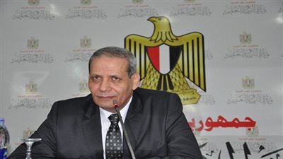 وزير التعليم يتقدم مسيرة للمدرسين في مدينة شرم الشيخ