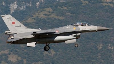 الطيران التركي يقصف مواقع حزب العمال الكردستاني شمالي العراق