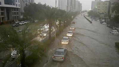 الدفاع المدني السعودي: مصرع 3 بسبب الأمطار