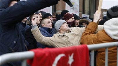 تركيا تستدعي السفير الروسي بسبب الاحتجاجات أمام السفارة التركية في موسكو