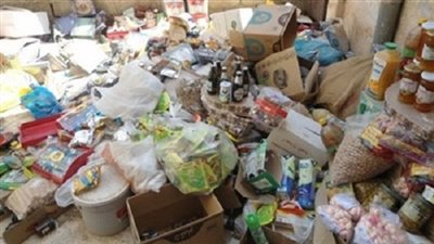 ضبط 56 طن أغذية فاسدة في مصنع غير مرخص بالمنيا