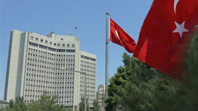 تركيا تستدعي السفير الروسي احتجاجا على 