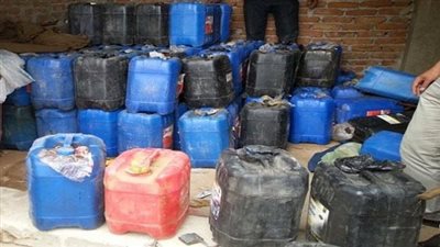 ضبط 26 ألف لتر بنزين قبل بيعها بالسوق السوداء في القاهرة 