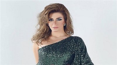 بالصور.. ملكة جمال سوريا تشارك في ديفليه 