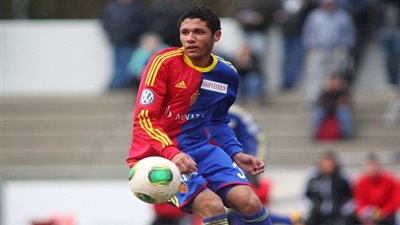 النني يسجل الهدف الثالث لبازل أمام لوزيرين