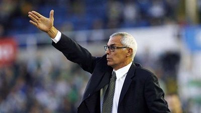 جهاز المنتخب يقضي إجازته بجولة أوروبية