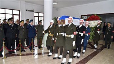 وصول جثمان قائد الطائرة الروسية إلى مطار تشكالوفسكي في موسكو