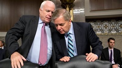 ماكين وجراهام يطالبان واشنطن بارسال 20 ألف جندي إلى سوريا والعراق