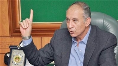 محافظ البحر الأحمر يستعرض مشروع إنشاء كوبري علوي بالغردقة