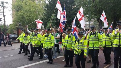 استمرار المظاهرات بعدة مدن بريطانية رفضًا لتمديد قصف 