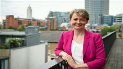 نائبة بريطانية تطالب بجدول زمني لقصف 