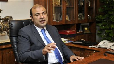 وزير التموين يدعو المواطنين لعدم التزاحم لصرف 