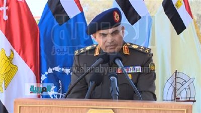 وزير الدفاع يلتقي مقاتلي القوات البحرية والمنطقة الشمالية العسكرية