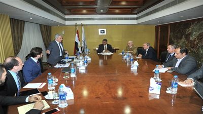 الجيوشي يبحث مع شركة إيطالية مشروع  لتحديث المقطورات ونظام الأمان بها