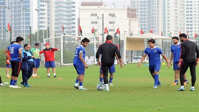 فتحي وجمعة يواصلان التأهيل في معسكر الإمارات