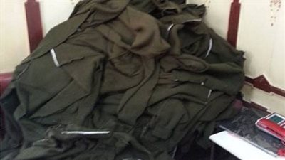 ضبط ملابس عسكرية قادمة من السعودية بميناء سفاجا