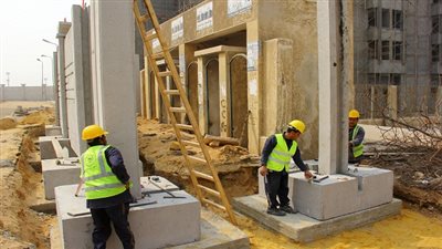 موجز الأخبار.. نقيب الصيادلة ينهي أزمة القبول بالكليات الخاصة.. 