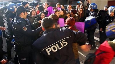 اعتقال 53 طالبًا في كلية الآداب بجامعة إسطنبول