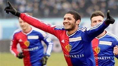 اليوم.. النني يقود بازل للابتعاد بصدارة الدوري