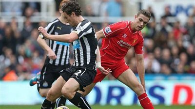 نيوكاسل يفوز على ليفربول بهدفين في الدوري الإنجليزي 