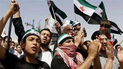 السلطات السورية تطلق سراح 35 معارضًا من حمص