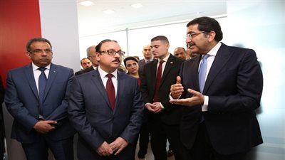 وزير الاتصالات يفتتح المبنى الجديد لـ