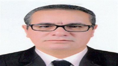 برلماني: قانون العمل الحالي يظلم العمال