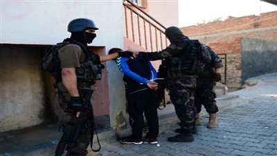 القبض على 7 على صلة بـ