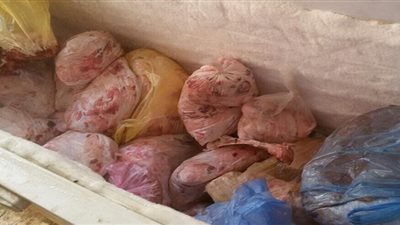 ضبط 370 كيلو لحمة فاسدة داخل مخزن كبابجي شهير ببولاق