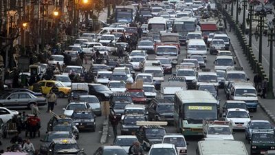 شلل مروري بمحور الأوتوستوراد بسبب سيارة معطلة