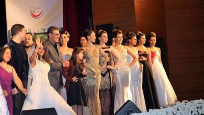 بالصور.. ملكة جمال سوريا تشارك في عرض أزياء 