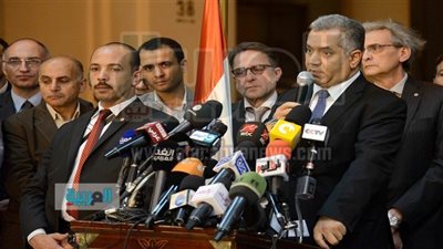 مؤتمر وزير الاثار للإعلان عن ترميم تمثال توت عنخ آمون