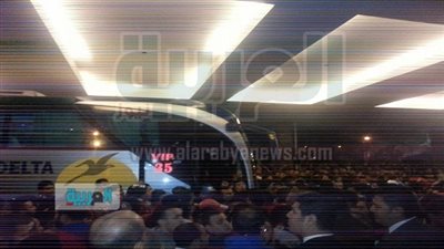 موجز الرياضة.. الأولتراس يمنع حافلة الأهلي من مغادرة الفندق قبل مواجهة سموحة.. هاتريك سواريز يقود برشلونة لنهائي مونديال الأندية.. باكيتا يقود الزمالك للفوز الأول