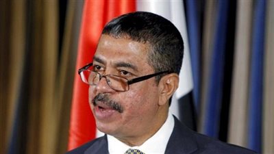 رئيس الوزراء اليمني يجري اتصالاً هاتفيًا بوزير الدفاع السعودي