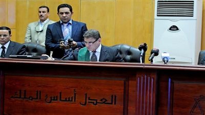 موظف بأرشيف الرئاسة لقاضي 