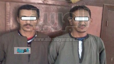 ضبط عامل وعاطل سرقا 8 آلاف جنيه من راكب 