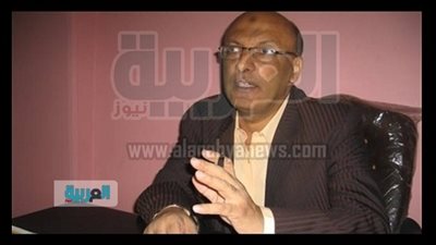 خبير اقتصادي يقدم دراسة حول تأثير ارتفاع الفائدة الأمريكية على الجهاز المصرفي