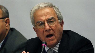 بعد تبني مجلس الأمن قرارًا بوقف إطلاق النار في سوريا وبدء الحوار.. خبراء دوليون: النظام والمعارضة لا يجتمعان على طاولة.. ووقف الحرب في سوريا يحتاج 