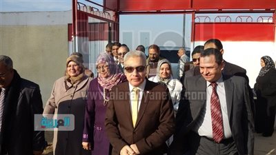 بالصور.. محافظ بورسعيد يفتتح المبنى الجديد بمدرسة 