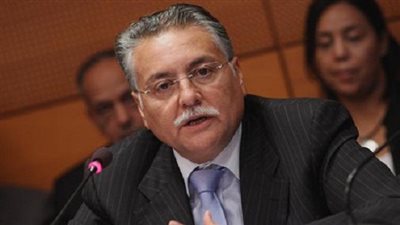 وزير الإسكان المغربي يصل للمشاركة في المنتدى العربي 