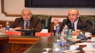 الحكومة تتعاقد مع 