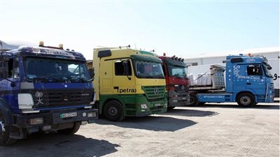 مصر والأردن يتفقان على استمرار آلية دخول الشاحنات حتى نهاية 2016