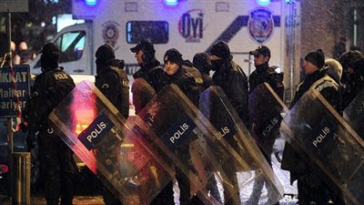 إصابة عاملي نظافة في انفجار بمطار صبيحة جوكتشن باسطنبول