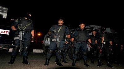 الأمن يفض وقفة احتجاجية لمشجعي المحلة اعتراضًا على 