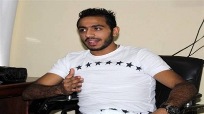 شاهد.. سر الشخص الذي احتضنه كهربا بعد هدفه في المحلة