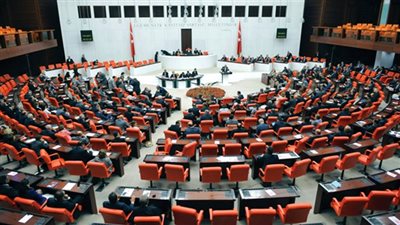 كاتب موال للحكومة التركية: الحزب الكردي قد ينسحب من البرلمان