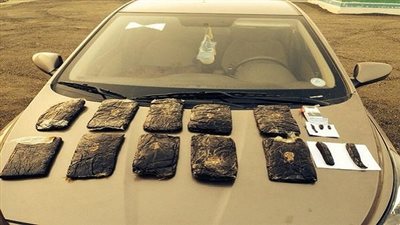  السعودية تضبط مهرب بحوزته 145 كيلوجرامًا من مخدر الحشيش